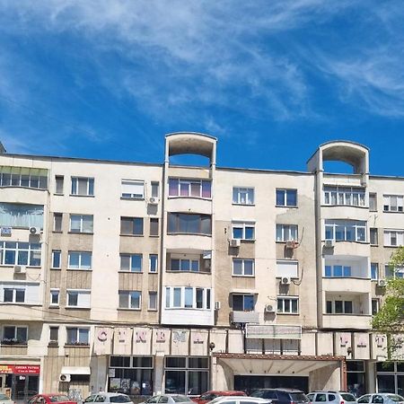 Ferienwohnung Garsoniera Craiova Centru Exterior foto
