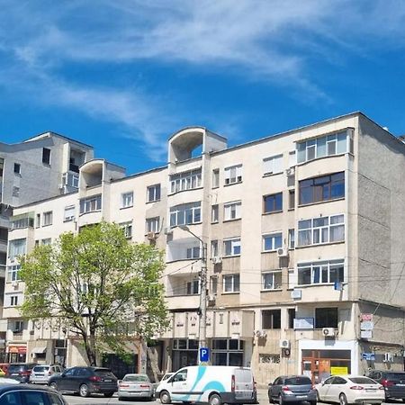 Ferienwohnung Garsoniera Craiova Centru Exterior foto