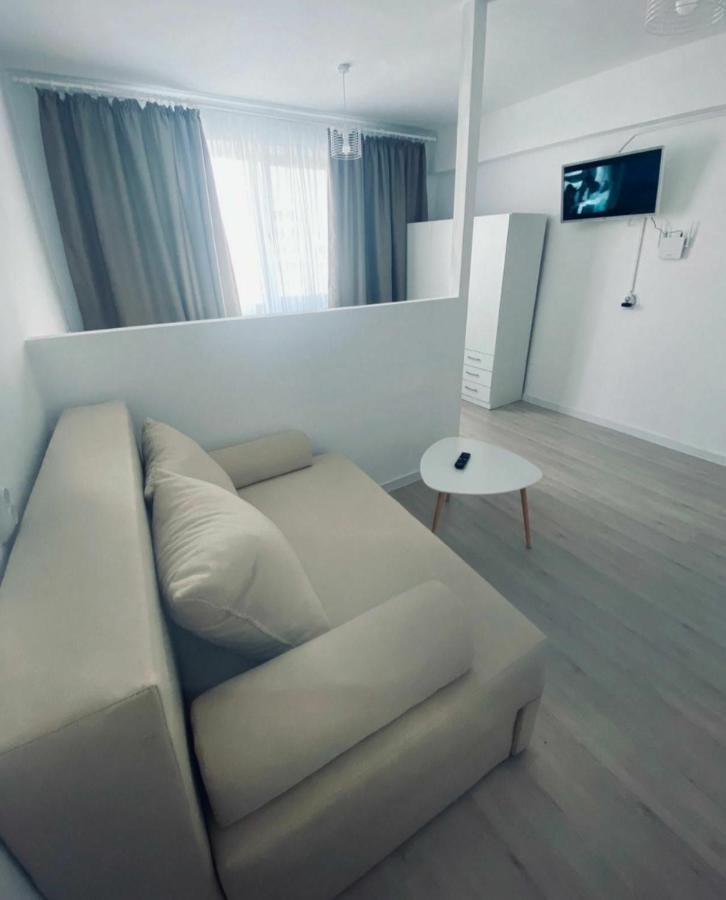 Ferienwohnung Garsoniera Craiova Centru Exterior foto