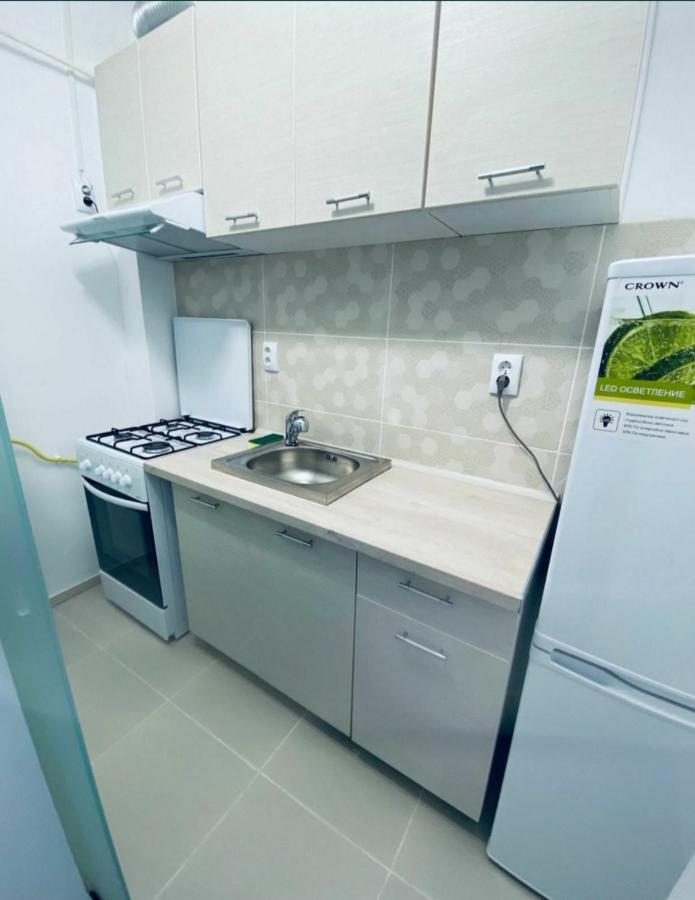 Ferienwohnung Garsoniera Craiova Centru Exterior foto